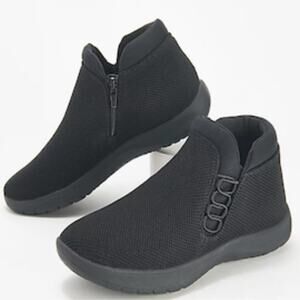 Clarks Adella Cloudsteppers Washable Knit Ankle Booties 11 NIB